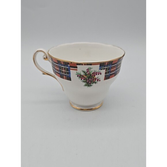 Royal Standard Bonnie Scotland Clan Stewart Tea Cup Bone Chine England - Picture 3 of 8